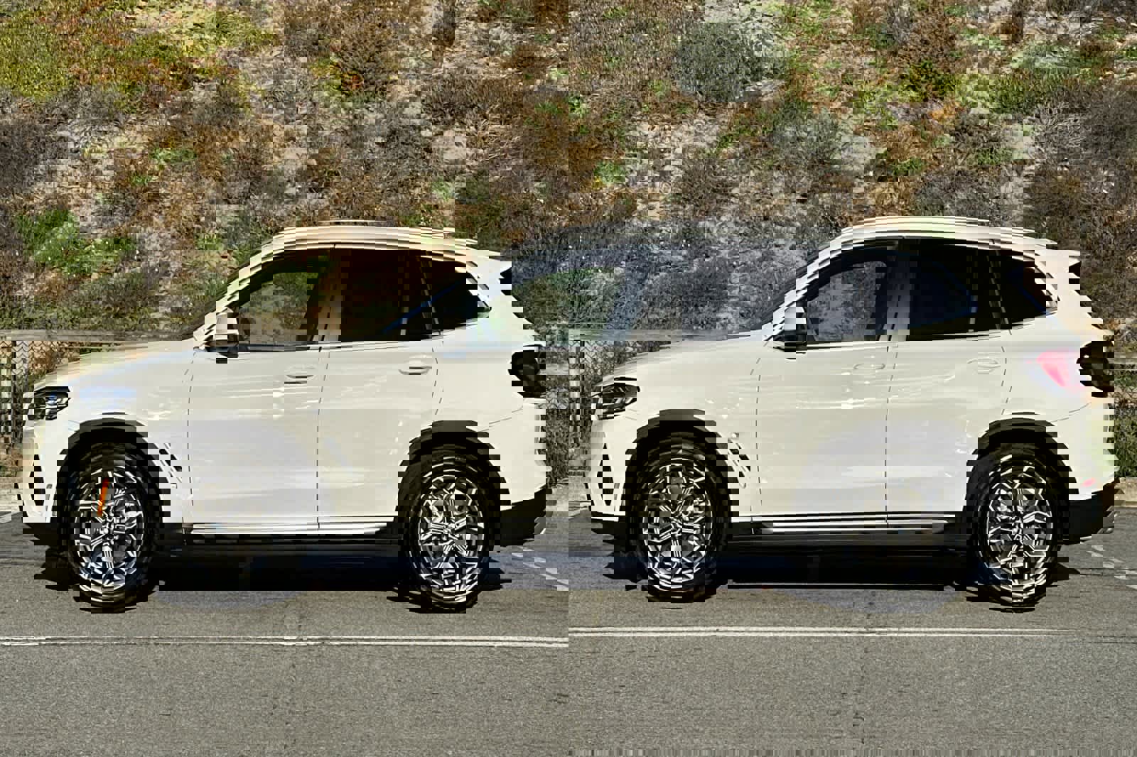 Used 2024 BMW X3 xDrive30i w/ Premium Package w/ZPA image 9