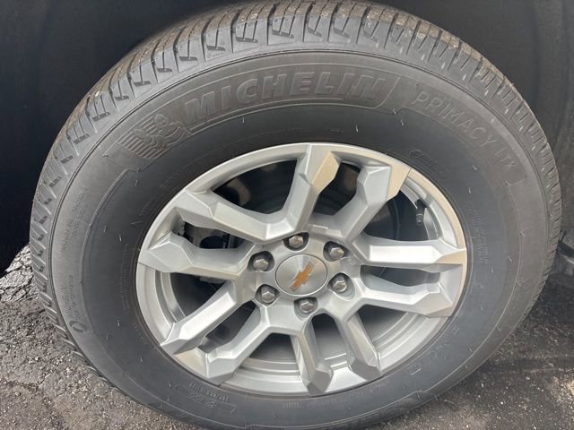 Used 2025 Chevrolet Tahoe LS AWD/4WD image 30