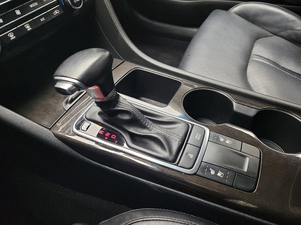 Used 2016 Kia Optima EX w/ Premium Package image 26