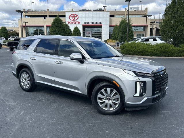 Used 2024 Hyundai Palisade SEL FWD image 2