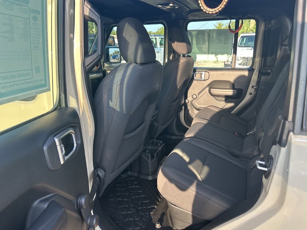 Used 2020 Jeep Gladiator Sport AWD/4WD image 30