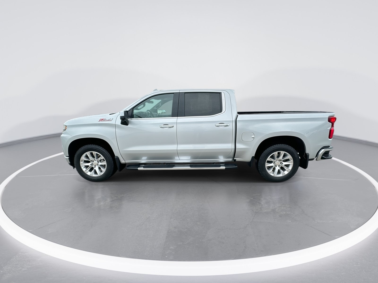 Used 2021 Chevrolet Silverado 1500 LTZ w/ LTZ Premium Package AWD/4WD image 5