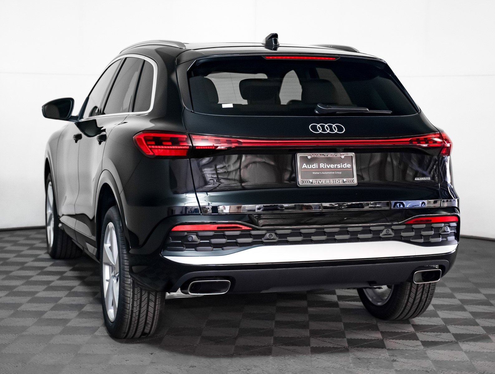 New 2025 Audi Q5 Premium Plus image 2