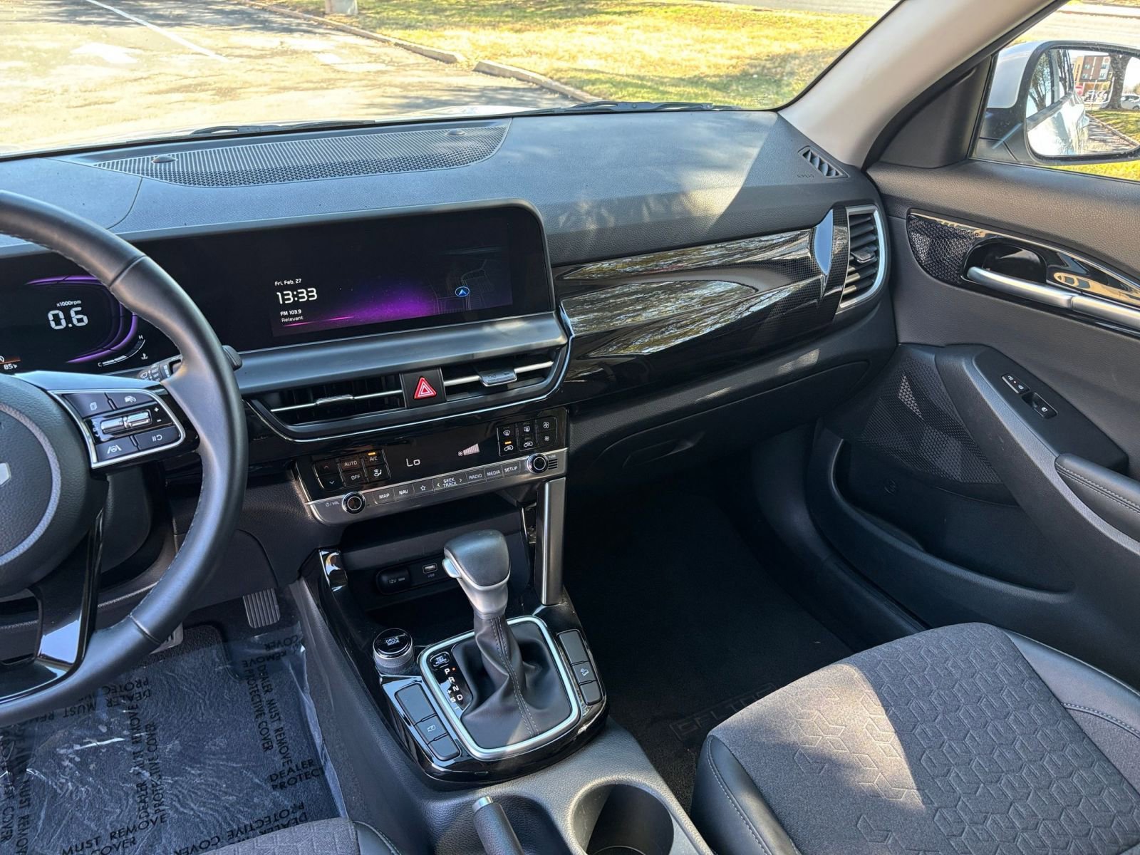 Used 2025 Kia Seltos S image 30