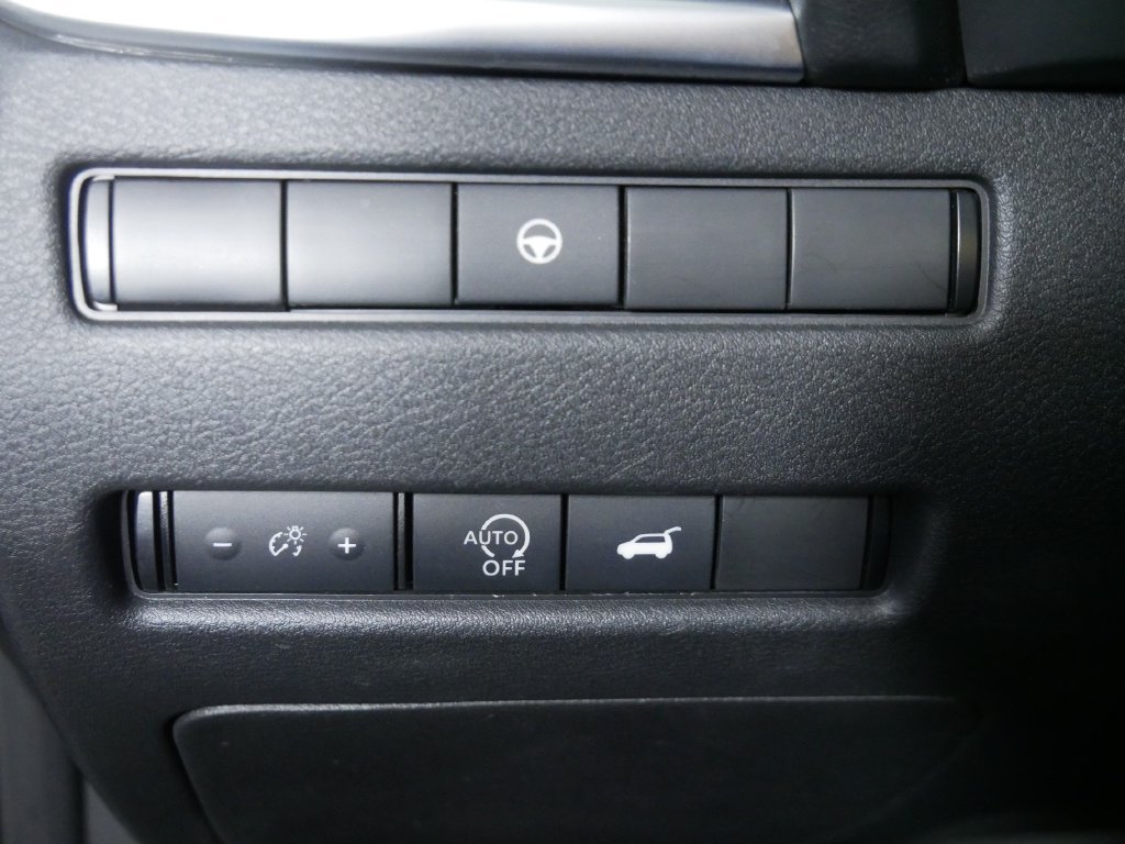 Used 2023 Nissan Rogue SV w/ SV Premium B Package AWD/4WD image 24