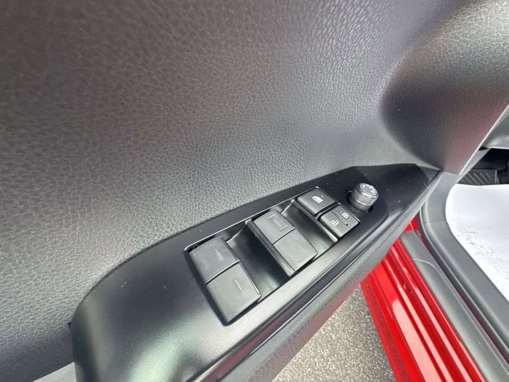 New 2026 Toyota Camry Hybrid FWD image 19