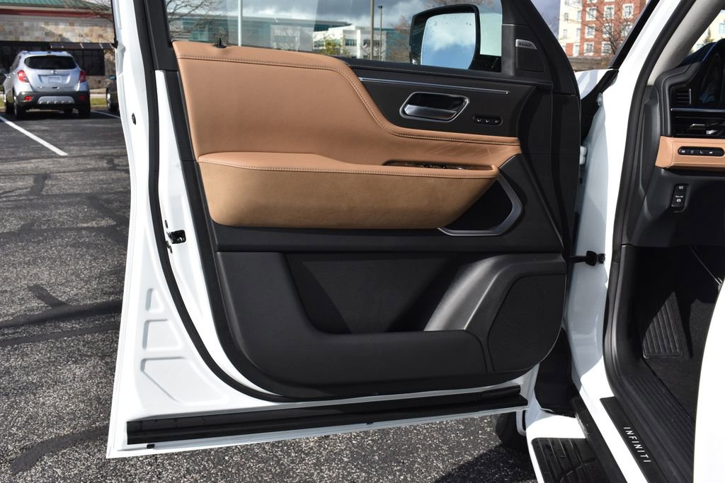 New 2026 INFINITI QX80 Luxe w/ Cargo Package image 10