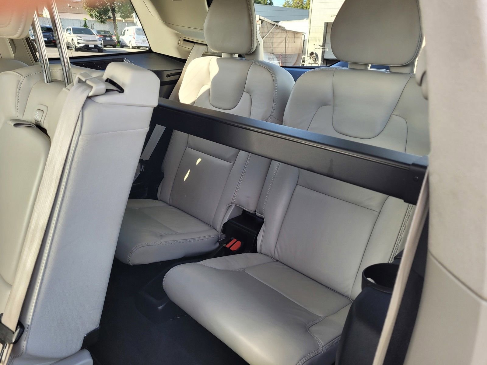 Certified 2023 Volvo XC90 T8 Ultimate w/ Lounge Package AWD/4WD image 12