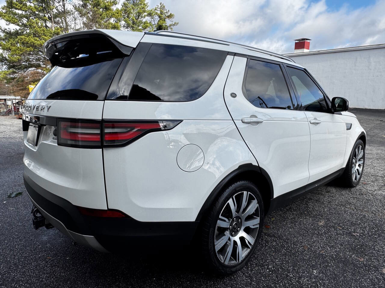 Used 2017 Land Rover Discovery HSE Luxury image 8