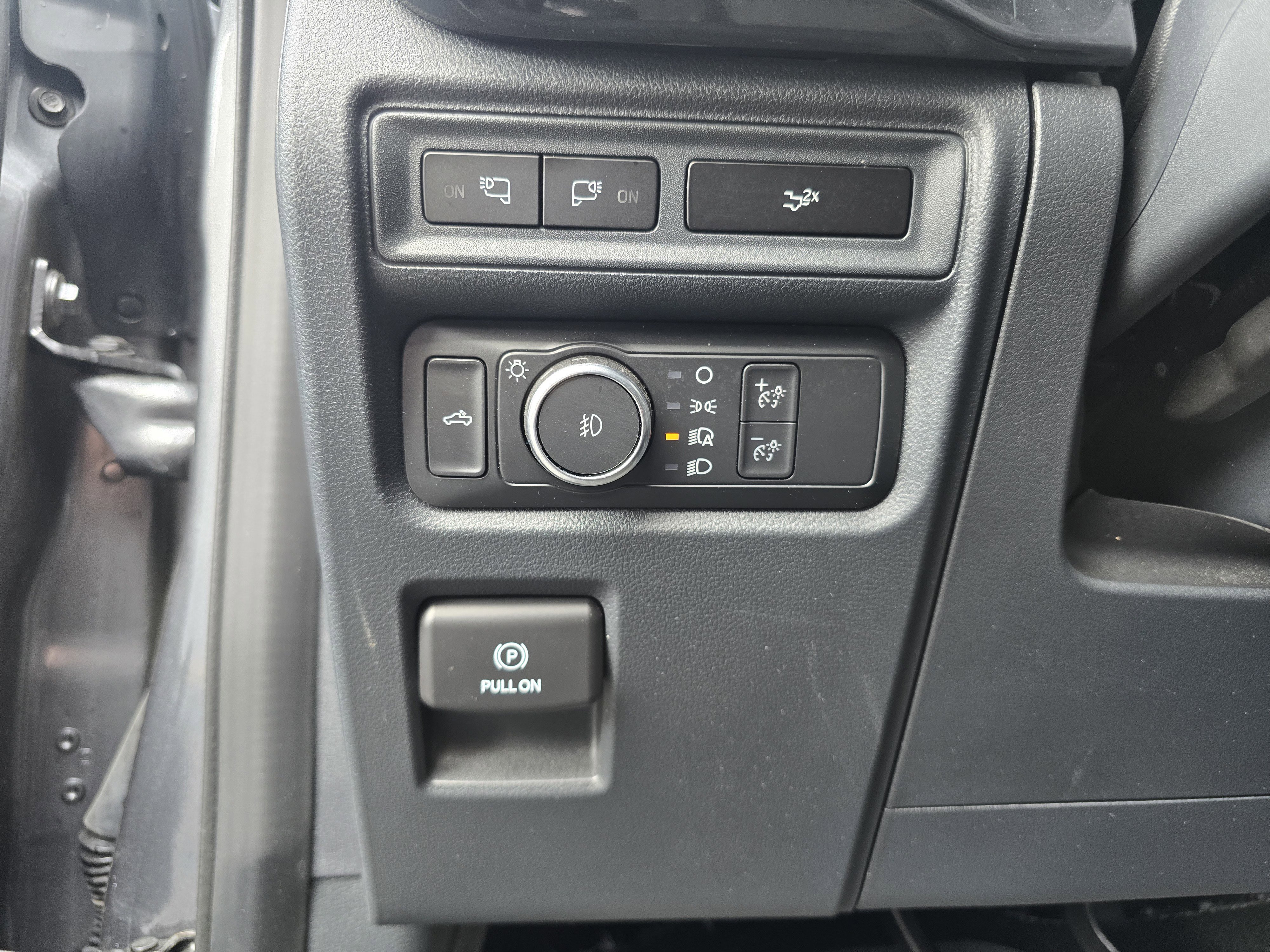 Used 2022 Ford F150 XLT w/ Equipment Group 302A High image 17