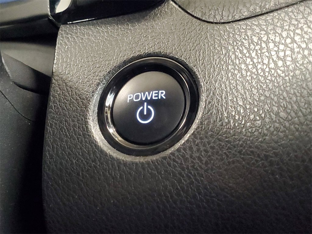 Used 2025 Toyota Camry LE image 29