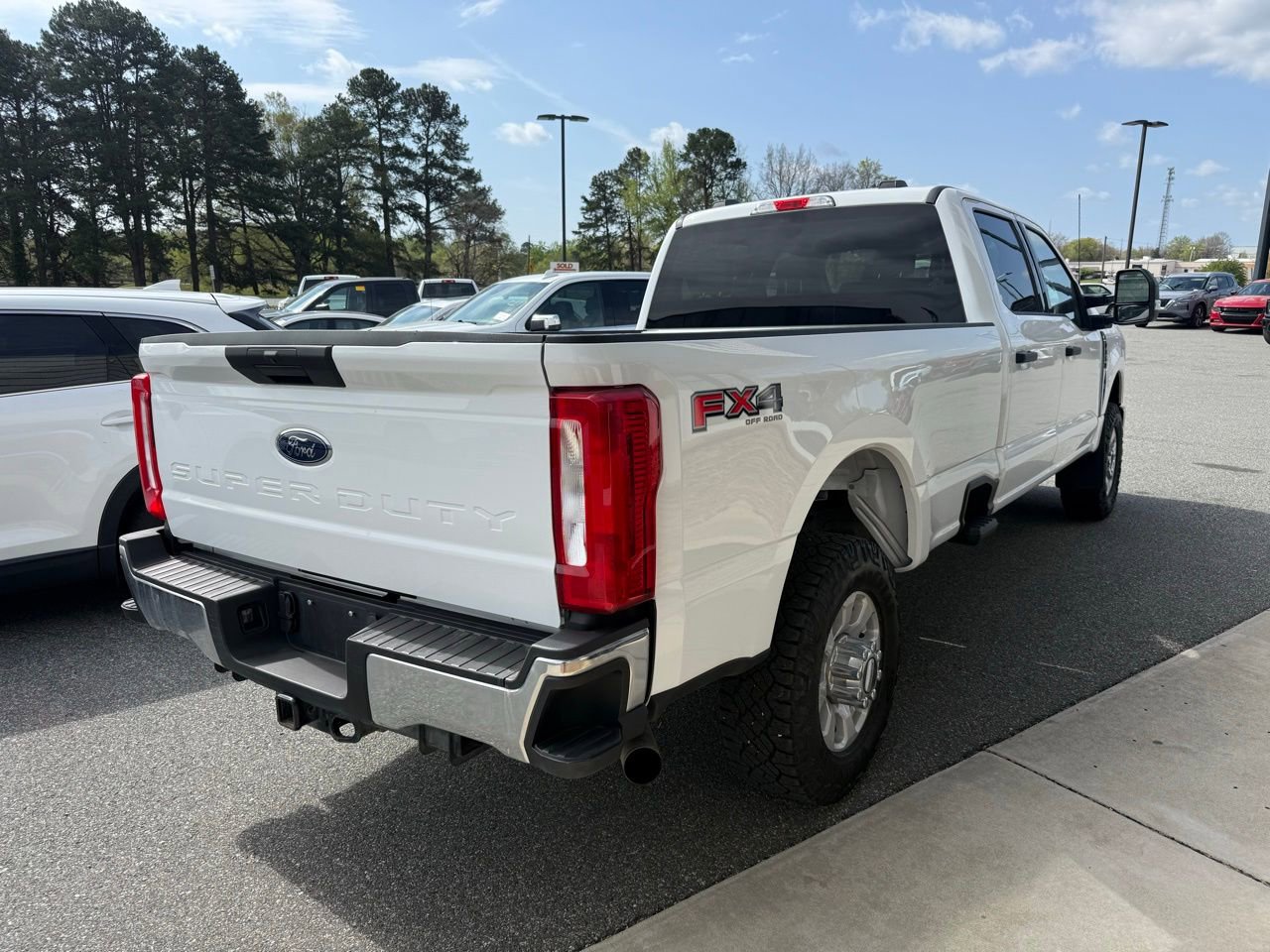 Used 2024 Ford F350 XLT w/ FX4 Off-Road Package image 8