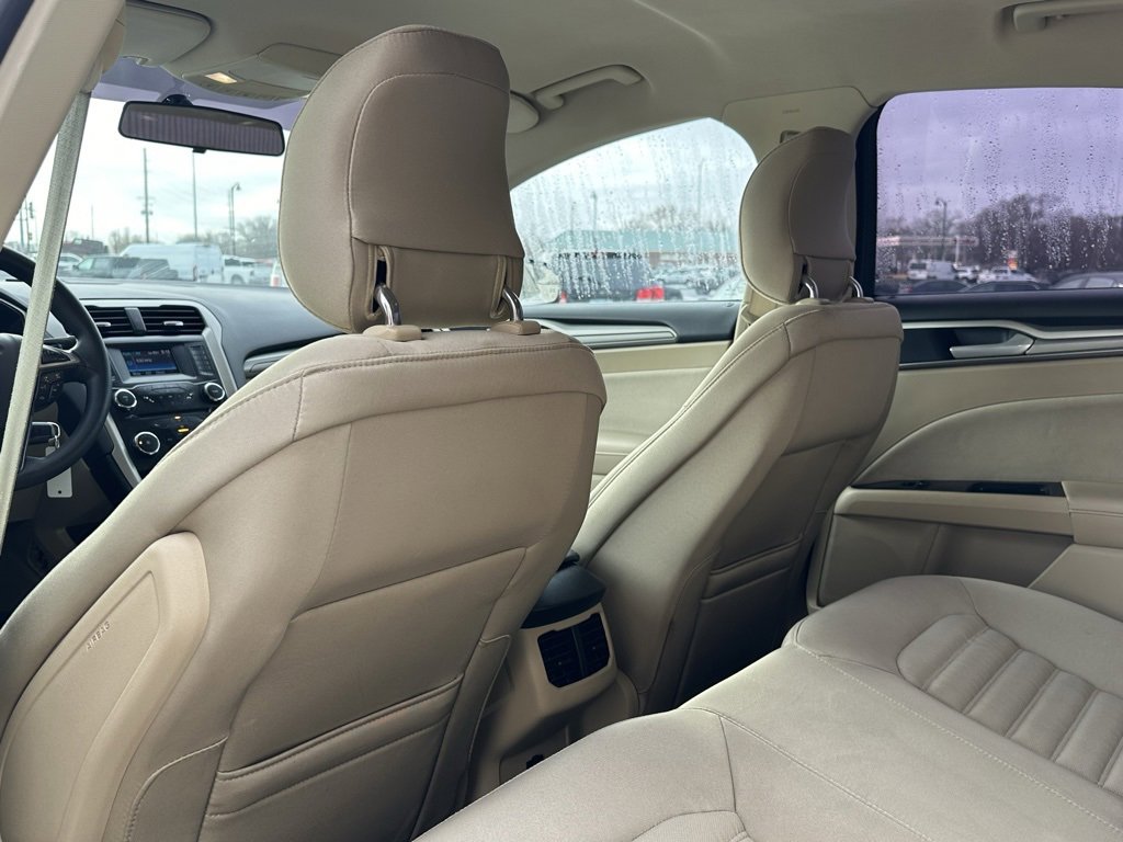 Used 2014 Ford Fusion SE image 12