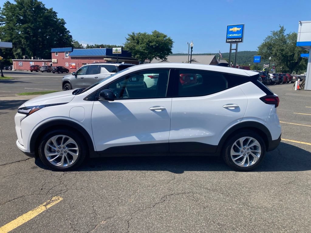 Used 2027 Chevrolet Bolt LT w/ Comfort Package FWD image 28