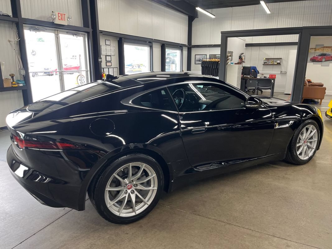 Used 2018 Jaguar F-TYPE Coupe RWD image 15