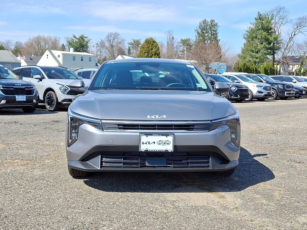 Certified 2025 Kia K4 FWD image 2