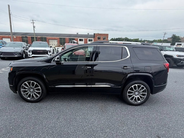 Used 2023 GMC Acadia Denali w/ Denali Technology Package AWD/4WD image 6