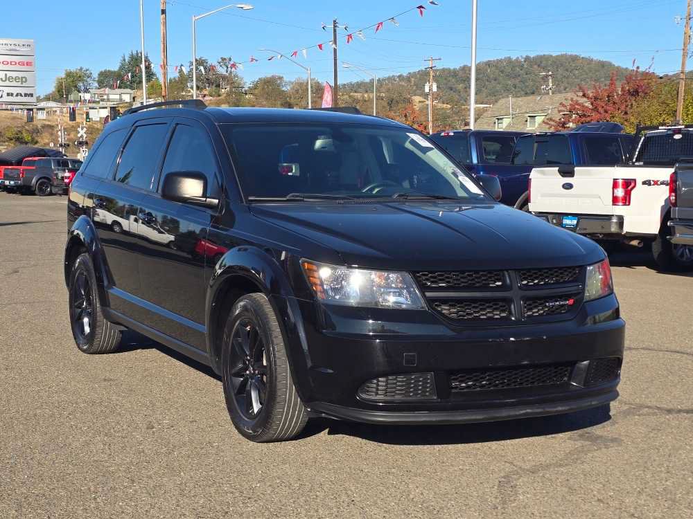 Used 2020 Dodge Journey SE w/ Blacktop Package FWD image 4