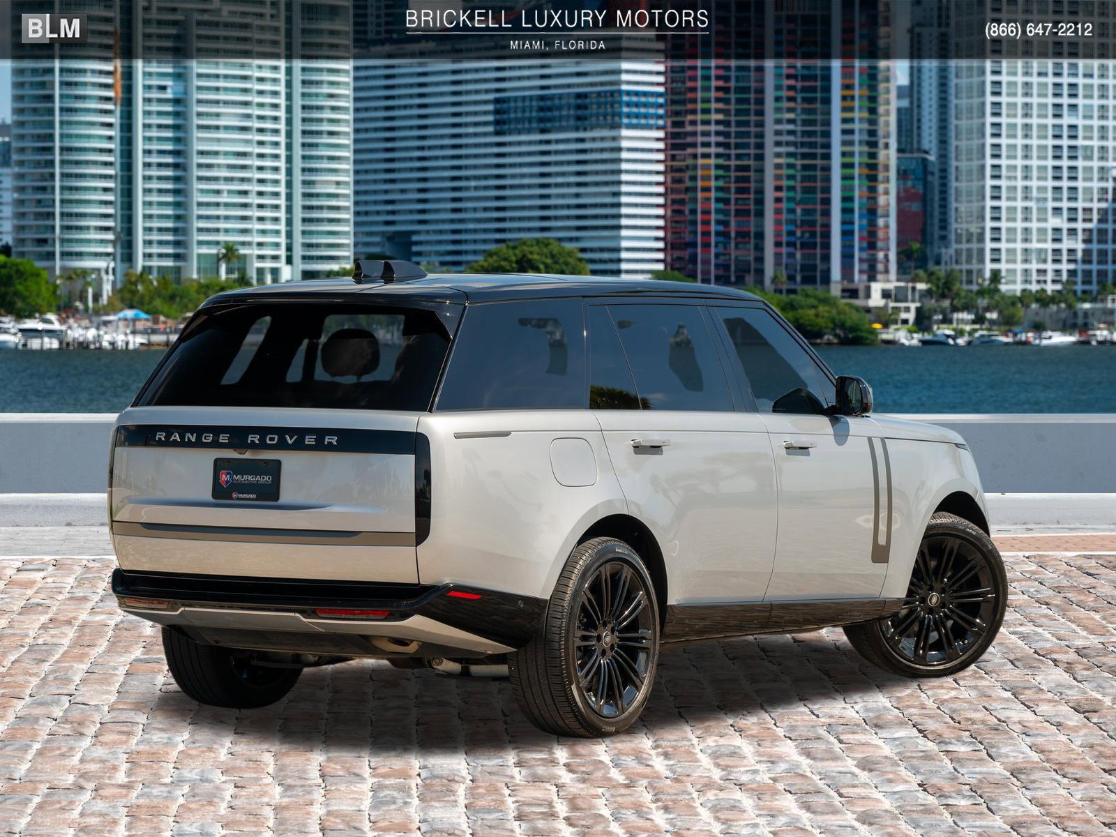 Used 2025 Land Rover Range Rover Long Wheelbase SE AWD/4WD image 3
