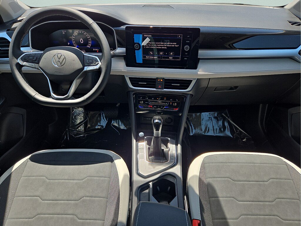 New 2026 Volkswagen Taos SE FWD image 13