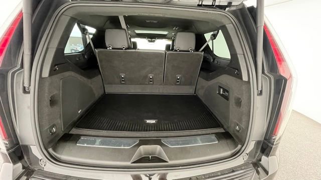 Used 2022 Cadillac Escalade ESV Premium Luxury image 46