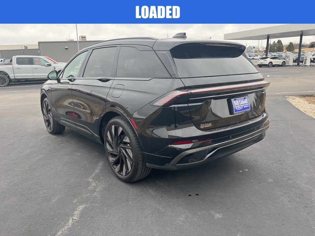 Used 2025 Lincoln Nautilus Reserve w/ Jet Appearance Package image 6