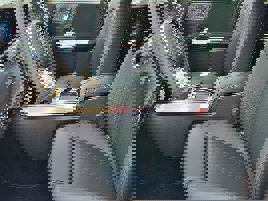 New 2026 Mercedes-Benz GLB 250 4MATIC image 11