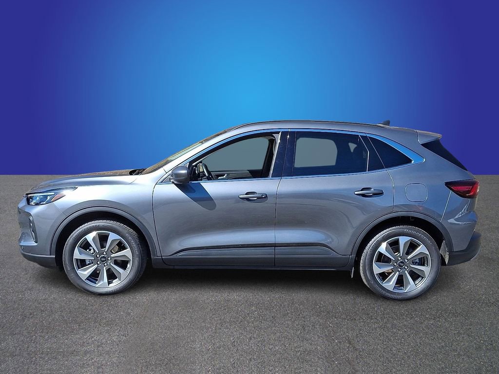 Used 2025 Ford Escape Platinum w/ Premium Technology Package image 7