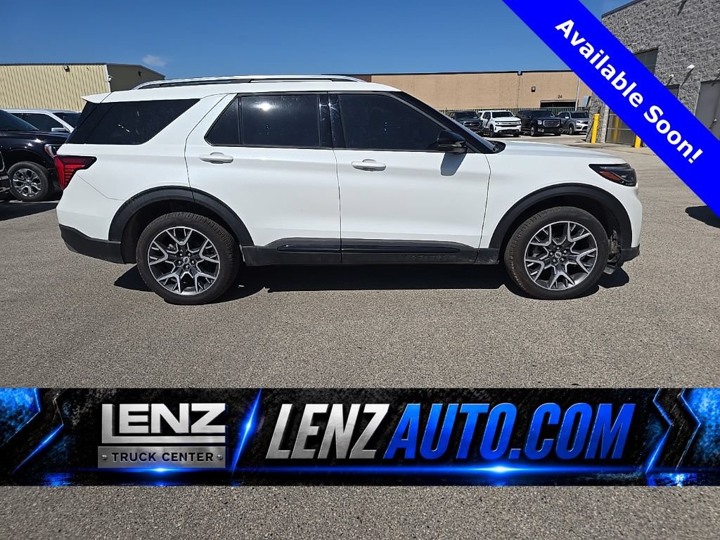 Used 2025 Ford Explorer Platinum w/ Ultimate Package AWD/4WD image 1