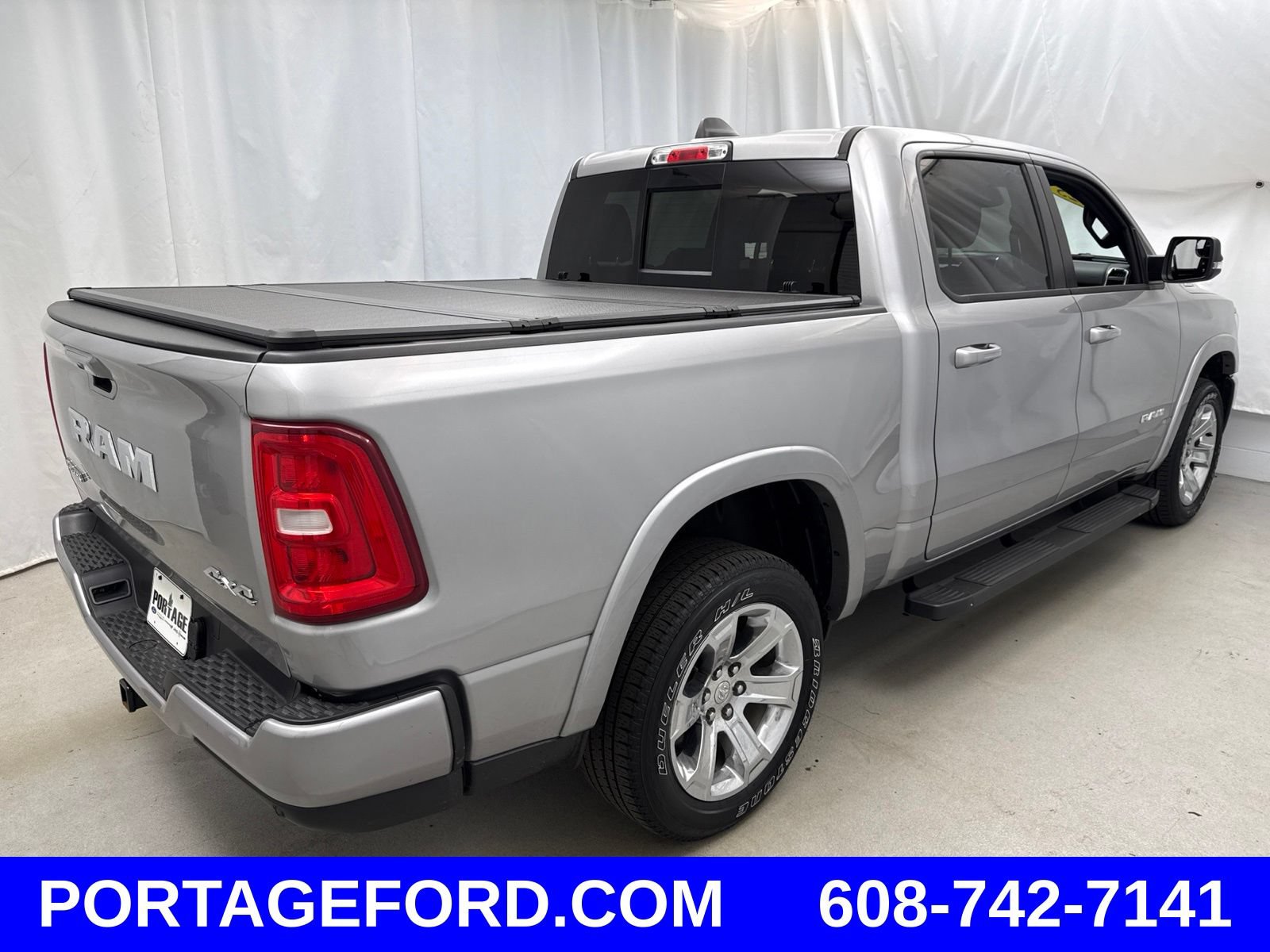 Used 2025 RAM 1500 Big Horn AWD/4WD image 3
