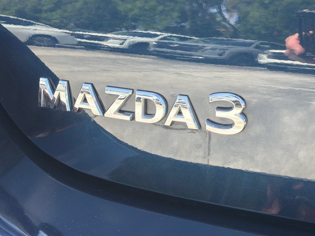 Used 2022 MAZDA MAZDA3 s FWD image 9