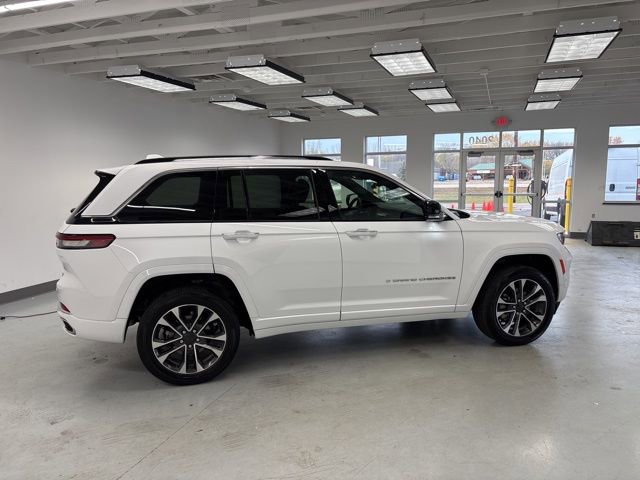 Used 2023 Jeep Grand Cherokee Overland image 13