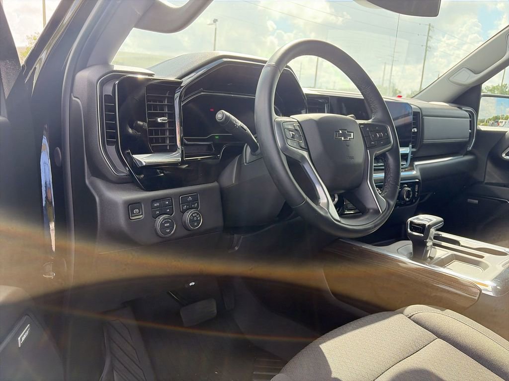 Certified 2024 Chevrolet Silverado 1500 RST AWD/4WD image 17