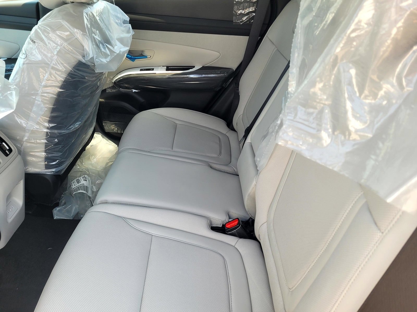 New 2026 Hyundai Tucson Limited FWD image 12