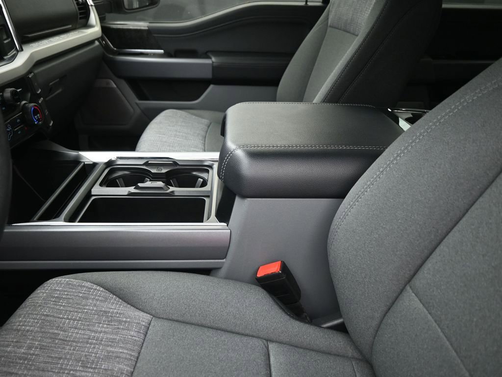 Used 2024 Ford F250 XLT w/ XLT Premium Package image 21