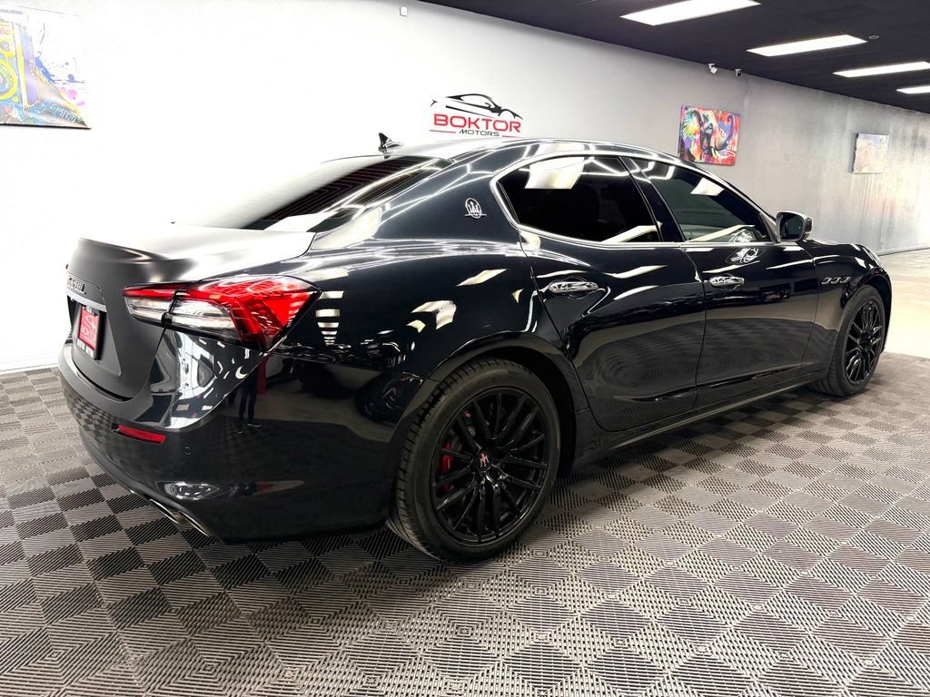 Used 2021 Maserati Ghibli S RWD image 15