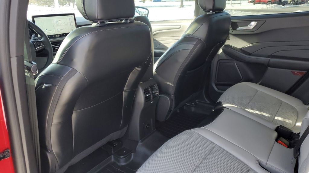 Used 2023 Ford Escape SE image 21