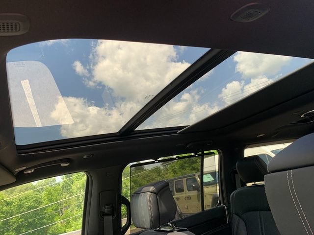 New 2026 Jeep Grand Wagoneer Summit AWD/4WD image 17
