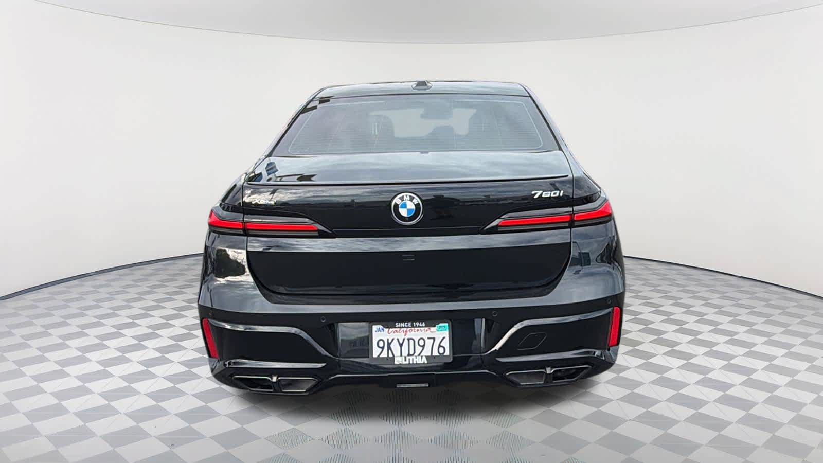 Used 2023 BMW 760i xDrive w/ Executive Package AWD/4WD image 6