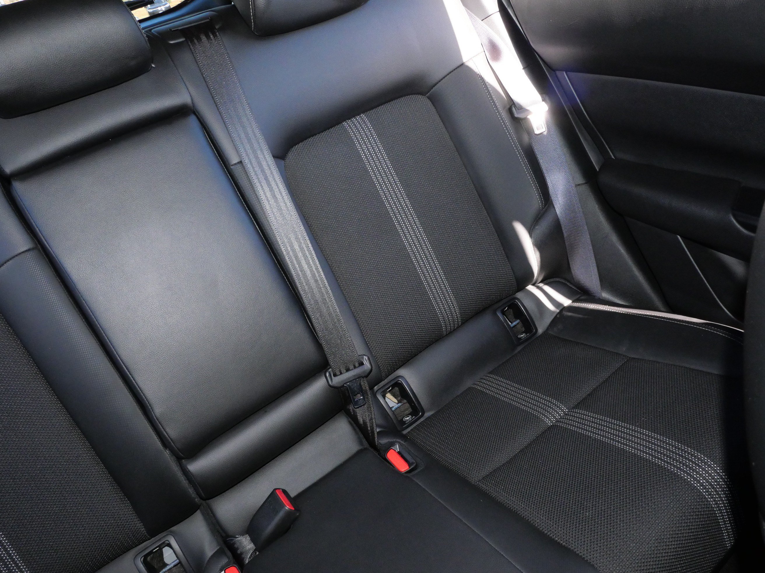 Used 2025 MAZDA CX-50 AWD 2.5 S w/ Preferred Package image 18