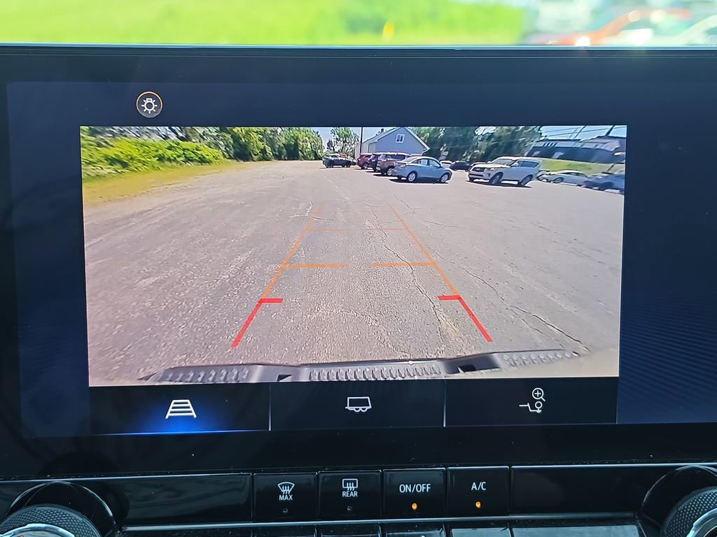 Used 2023 Chevrolet Colorado Trail Boss w/ Advanced Trailering Package AWD/4WD image 18