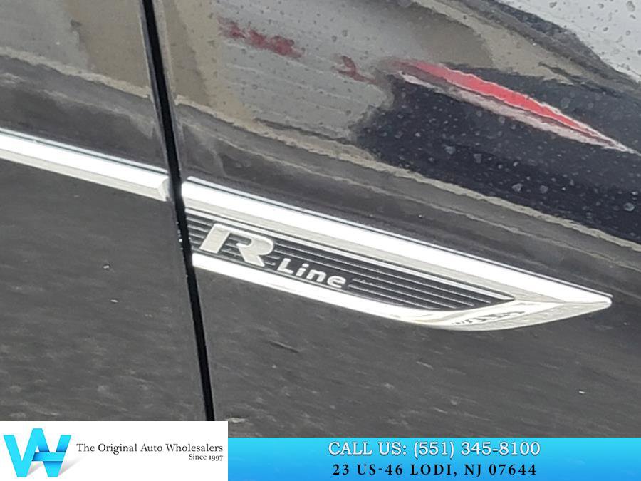 Used 2021 Volkswagen Passat 2.0T R-Line image 16