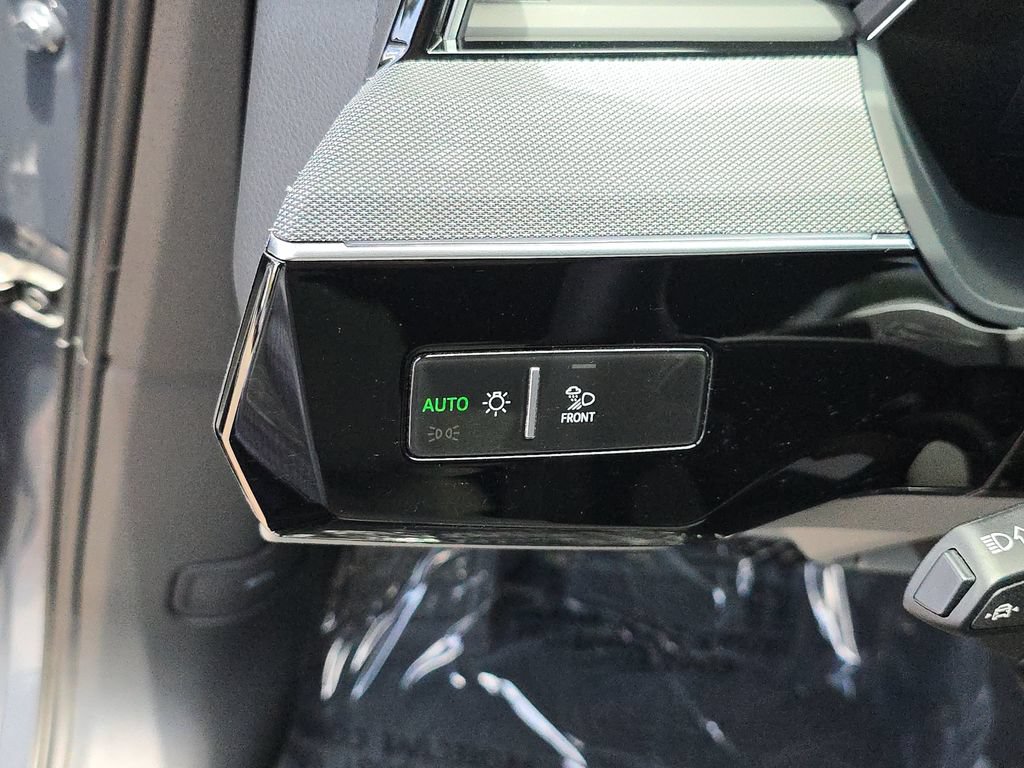 Certified 2024 Audi Q8 e-tron Prestige w/ Prestige Package AWD/4WD image 32