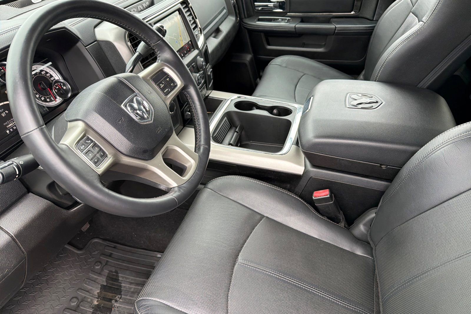 Used 2018 RAM 2500 Laramie w/ Sport Appearance Group AWD/4WD image 10