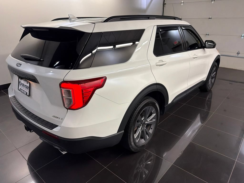 Certified 2023 Ford Explorer XLT w/ Equipment Group 202A AWD/4WD image 6