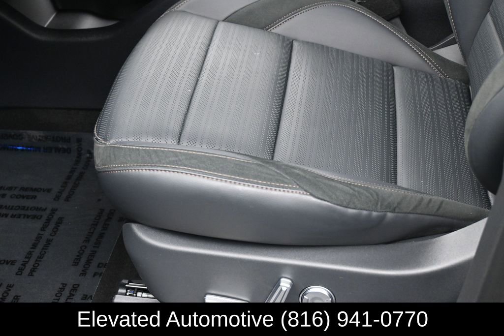 Used 2025 Lincoln Nautilus Reserve w/ Jet Appearance Package AWD/4WD image 19
