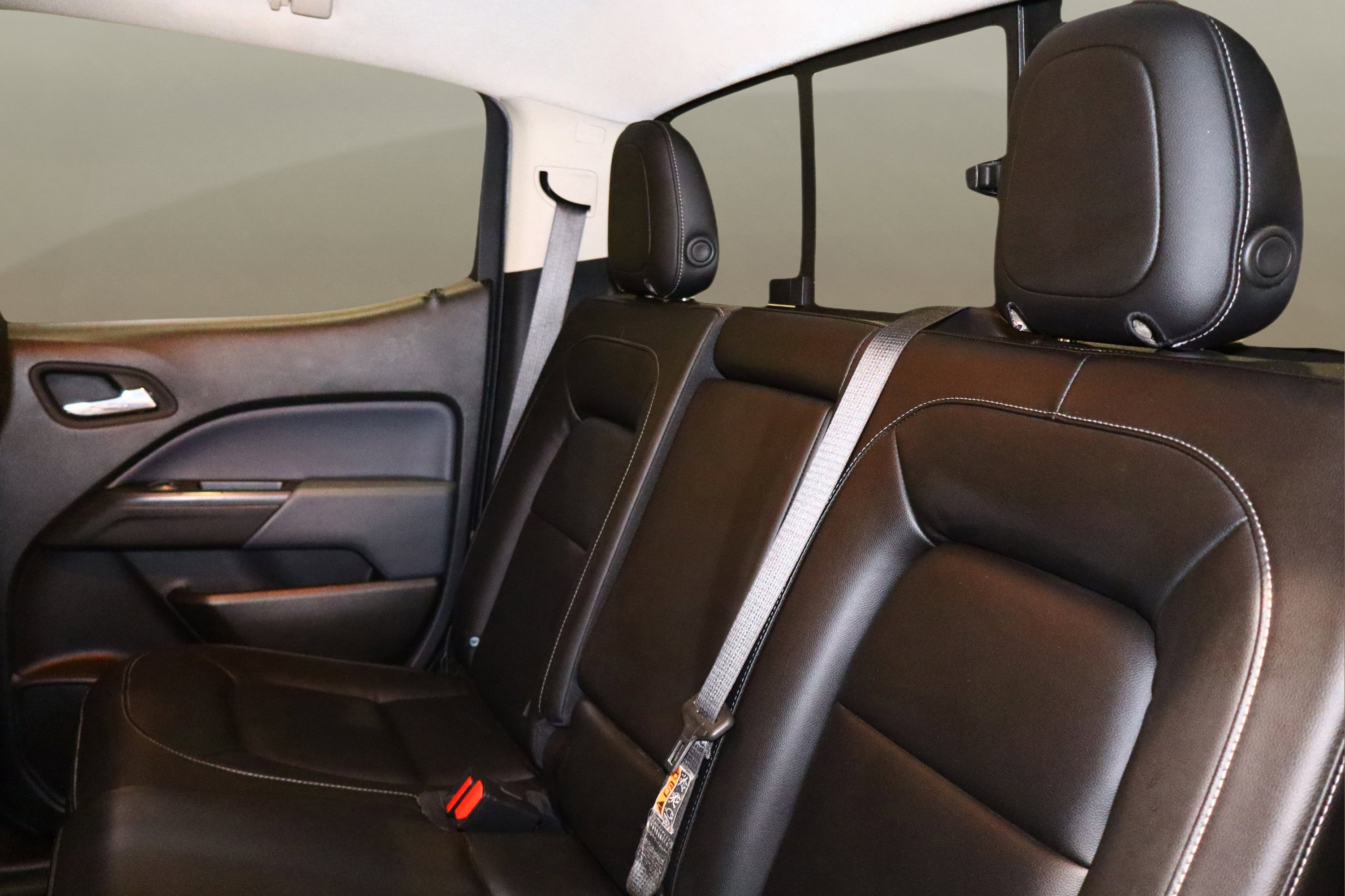 Used 2022 Chevrolet Colorado Z71 w/ Z71 Midnight Edition image 16