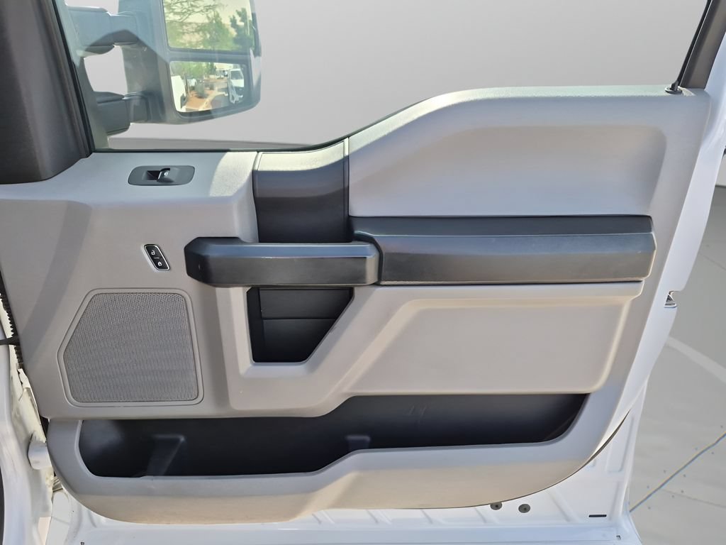 Used 2019 Ford F250 XL w/ Power Equipment Group AWD/4WD image 14