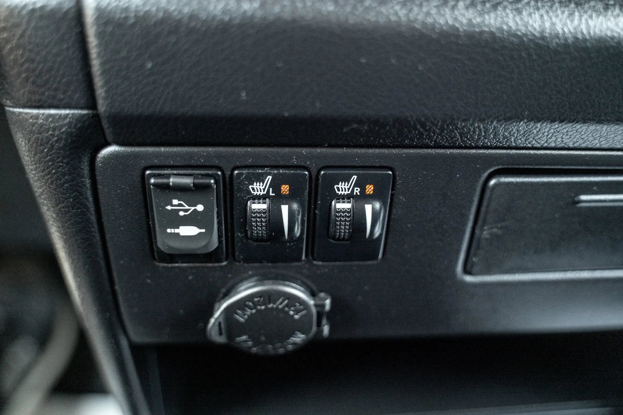 Used 2015 Toyota Sienna SE FWD image 27