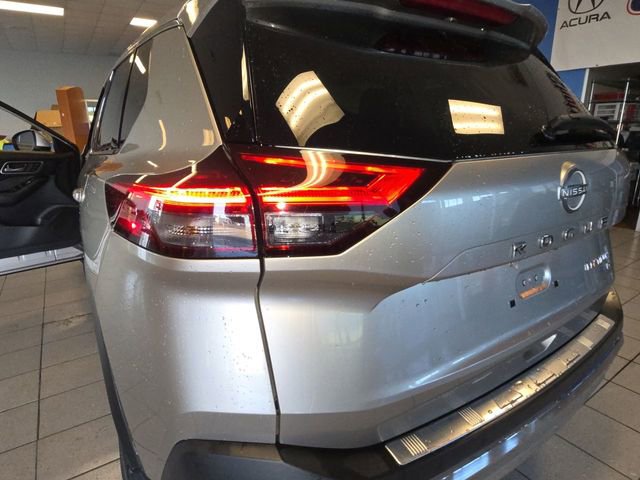 Used 2022 Nissan Rogue Platinum w/ Head-Up Display Package AWD/4WD image 28